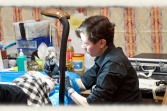 Evelyne Roth an der Arbeit